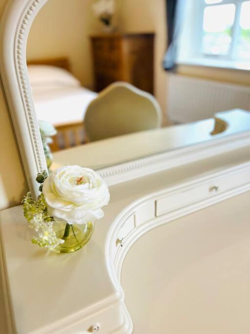 Hillcrest Lodge, Private Apartment On Lough Corrib, Oughterard Galway Esterno foto