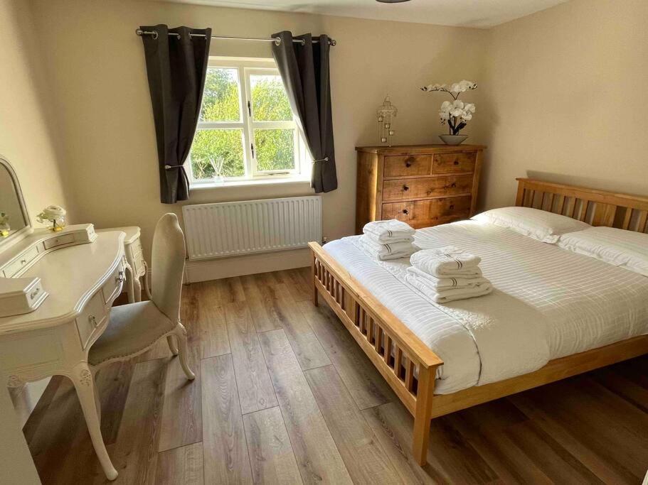 Hillcrest Lodge, Private Apartment On Lough Corrib, Oughterard Galway Esterno foto