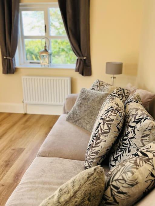 Hillcrest Lodge, Private Apartment On Lough Corrib, Oughterard Galway Esterno foto